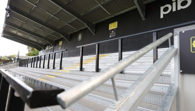 Harrogate Town v Newport County 121024