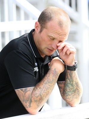 270816 - Hartlepool United vs Newport County - SkyBet League 2 -Newport manager Warren Feeney