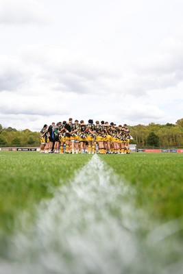 060925 - Hartpury College v Dragons RFC - Preseason Friendly - Dragons huddle
