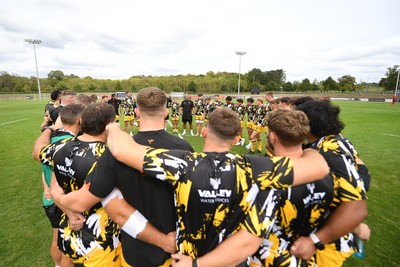 060925 - Hartpury College v Dragons RFC - Preseason Friendly - Dragons huddle