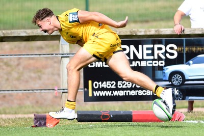 060925 - Hartpury College v Dragons RFC - Preseason Friendly - Rhys Cole of Dragons scores a try