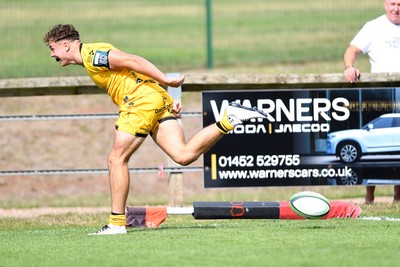 060925 - Hartpury College v Dragons RFC - Preseason Friendly - Rhys Cole of Dragons scores a try