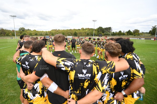 060925 - Hartpury College v Dragons RFC - Preseason Friendly - Dragons huddle