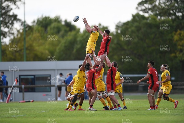 060925 - Hartpury College v Dragons RFC - Preseason Friendly - Dragons line-out