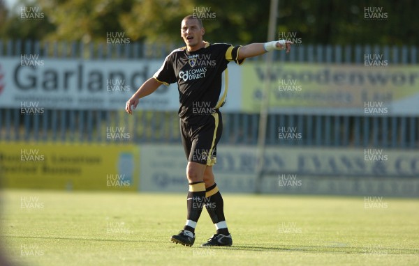 06.08.07 - Haverfordwest County v Cardiff City - Cardiff's Darren Purse in action as he wears a wrist bandage to cover up his wedding ring 