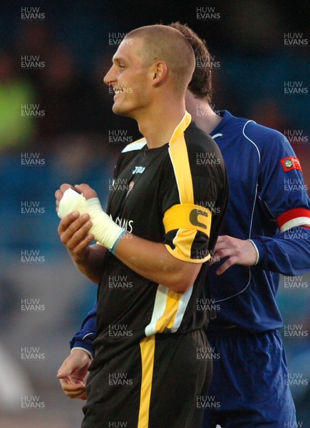 06.08.07 - Haverfordwest County v Cardiff City - Cardiff's Darren Purse in action as he wears a wrist bandage to cover up his wedding ring 