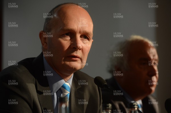 300913 - Heineken Cup Launch -ERC Chief Executive Derek McGrath and ERC Independent Chairman Jean-Pierre Lux talk to reporters