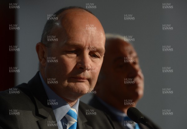 300913 - Heineken Cup Launch -ERC Chief Executive Derek McGrath and ERC Independent Chairman Jean-Pierre Lux talk to reporters