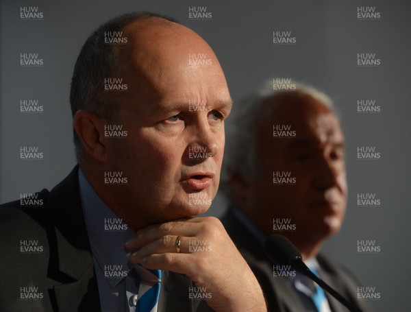 300913 - Heineken Cup Launch -ERC Chief Executive Derek McGrath and ERC Independent Chairman Jean-Pierre Lux talk to reporters