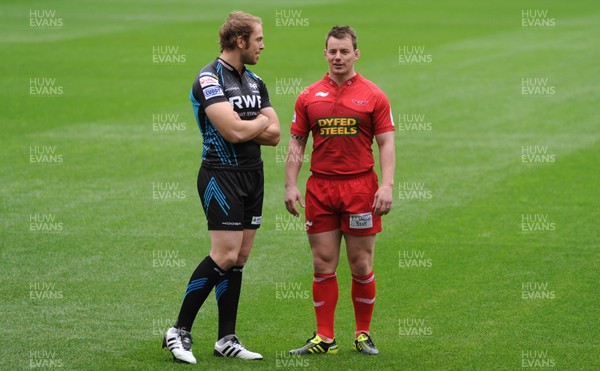 31.10.11 - Heineken Cup Launch - Alun Wyn Jones(Ospreys) and Matthew Rees(Scarlets) attend the Heineken Cup Launch. 