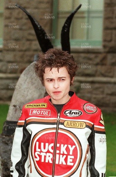 180697 - Helena Bonham-Carter during filming of The theory of flight in Merthyr Tydfil