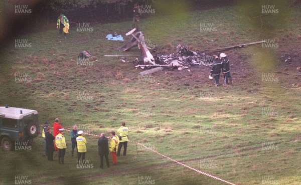 051095 - Helicopter Crash, Chepstow - Emergency services at the scene 