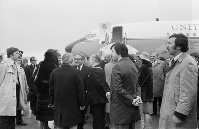 060375 - Dr Henry Kissinger visit to Cardiff for the ceremony to give Jim Callaghan the Freedom of the City  Dr Henry Kissinger chats at Cardiff Wales Airport