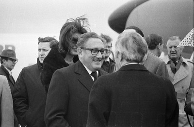 060375 - Dr Henry Kissinger visit to Cardiff for the ceremony to give Jim Callaghan the Freedom of the City  Dr Henry Kissinger chats at Cardiff Wales Airport