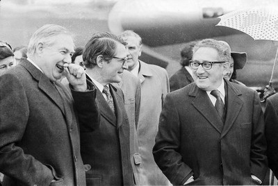 060375 - Dr Henry Kissinger visit to Cardiff for the ceremony to give Jim Callaghan the Freedom of the City  Dr Henry Kissinger and Elliot Richardson, US Ambassador to the UK with Foreign Secretary Jim Callaghan(lt) at Cardiff Wales Airport