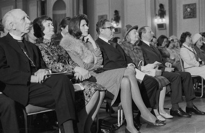 060375 - Dr Henry Kissinger visit to Cardiff for the ceremony to give Jim Callaghan the Freedom of the City  The US Secretary of State, Dr Henry Kissinger and his wife Nancy  watch the ceremony giving the Freedom of the City of Cardiff to Foreign Secretary Jim Callaghan Sitting next to Nancy Kissinger is Jim Callaghan's wife Audrey and next to Dr Henry Kissinger are Sir Cenydd Treharne and Lady Treharne The ceremony was in Cardiff City Hall