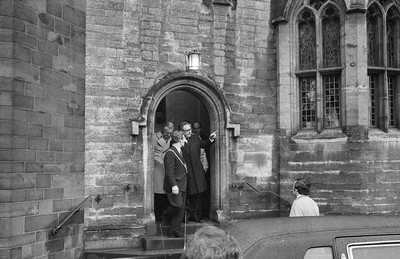 060375 - Dr Henry Kissinger visit to Cardiff for the ceremony to give Jim Callaghan the Freedom of the City  US Secretary of State Dr Henry Kissinger leaves Cardiff Castle with Lord Mayor Albert Huish