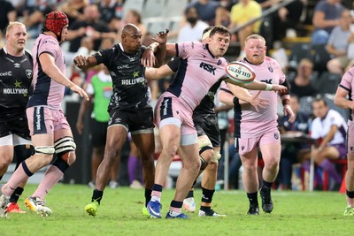 270326 - Hollywoodbets Sharks v Cardiff Rugby, United Rugby Championship - Makazole Mapimpi of the Hollywoodbets Sharks and Mason Grady of Cardiff