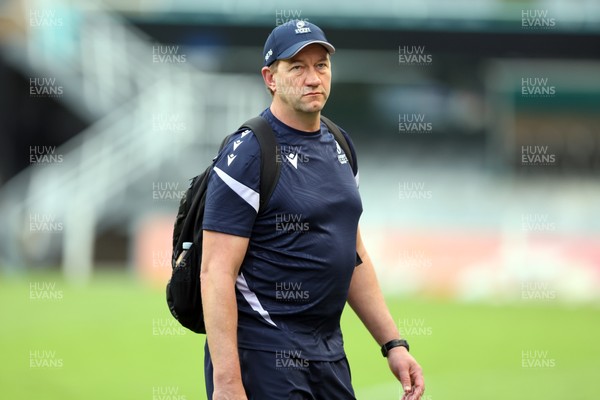 270326 - Hollywoodbets Sharks v Cardiff Rugby, United Rugby Championship - Corniel Van Zyl, Head Coach of Cardiff Rugby arrives