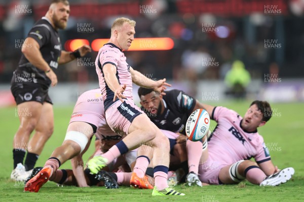 270326 - Hollywoodbets Sharks v Cardiff Rugby, United Rugby Championship - Johan Mulder of Cardiff