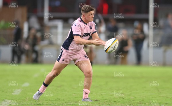270326 - Hollywoodbets Sharks v Cardiff Rugby, United Rugby Championship - Callum Sheedy of Cardiff 