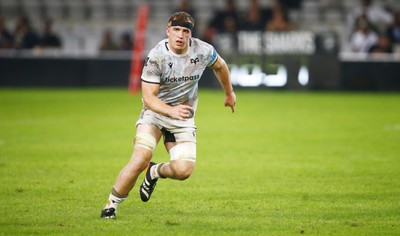 090525 - Hollywoodbets Sharks v Ospreys - United Rugby Championship - Morgan Morse of the Ospreys