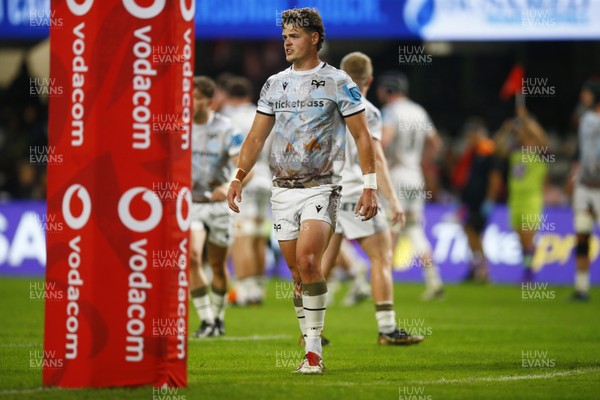 090525 - Hollywoodbets Sharks v Ospreys - United Rugby Championship - Jack Walsh of the Ospreys