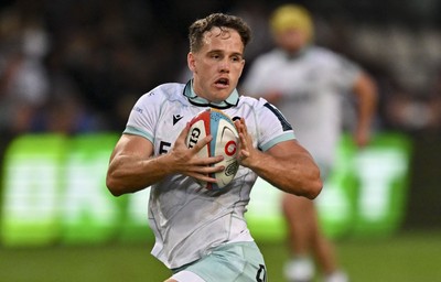 260926 - Hollywoodbets Sharks v Ospreys - United Rugby Championship - Kieran Hardy of Ospreys