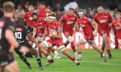 170525 - Hollywoodbets Sharks v Scarlets - United Rugby Championship - Taine Plumtree of the Scarlets