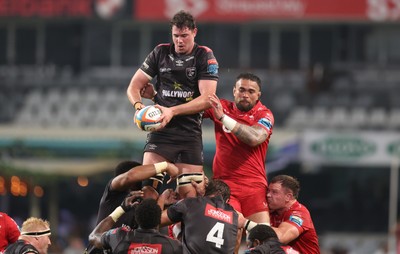 170525 - Hollywoodbets Sharks v Scarlets - United Rugby Championship - Emile van Heerden of the Hollywoodbets Sharks