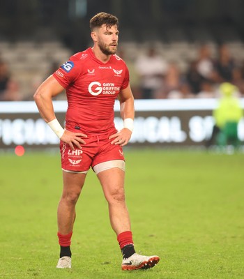 170525 - Hollywoodbets Sharks v Scarlets - United Rugby Championship - Johnny Williams of the Scarlets