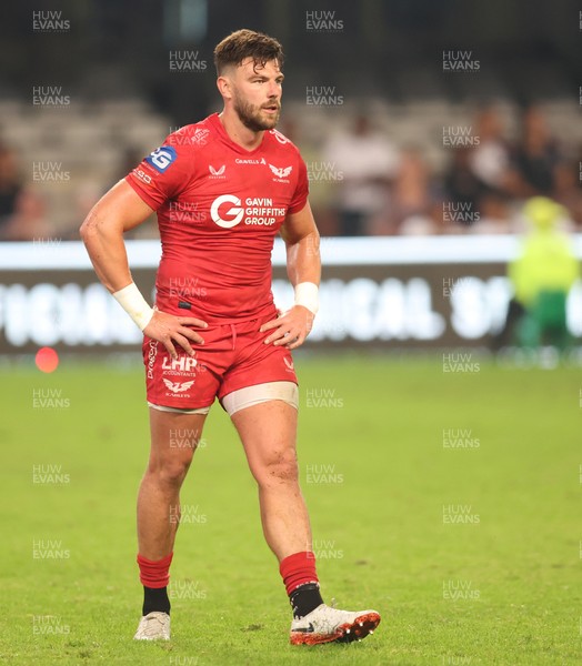 170525 - Hollywoodbets Sharks v Scarlets - United Rugby Championship - Johnny Williams of the Scarlets