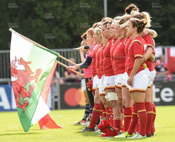 Hong Kong v Wales - 2017 Women's Rugby World Cup Pool A - The Wales team line up for the anthems