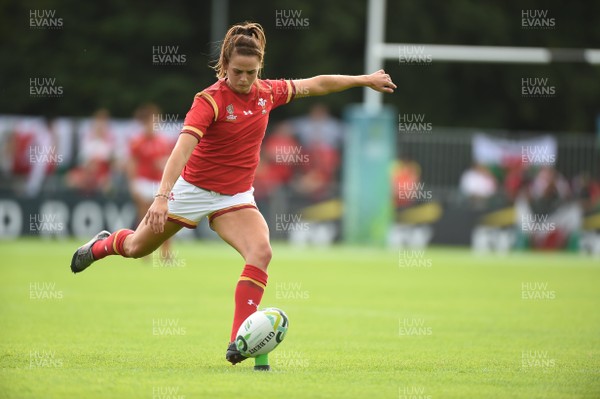 Hong Kong v Wales - 2017 Women's Rugby World Cup Pool A - Jodie Evans of Wales kicks a conversion against Hong Kong