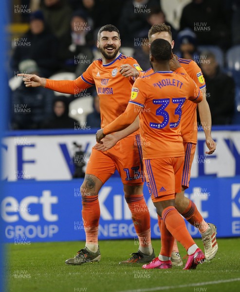 120220 - Huddersfield Town v Cardiff City - Sky Bet Championship - Callum Paterson of Cardiff celebrates with Junior Hoilett of Cardiff 