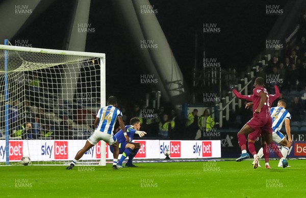 241022 - Huddersfield Town v Cardiff City - Sky Bet Championship - Callum Robinson of Cardiff scores his side's first goal