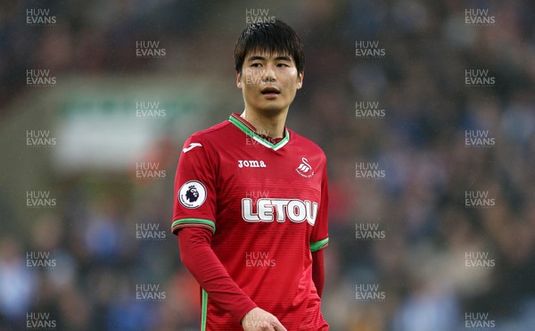 100318 - Huddersfield Town v Swansea City - Premier League - Ki Sung-Yueng of Swansea