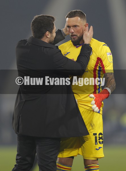 150122 - Huddersfield Town v Swansea City - Sky Bet Championship - Head Coach Russell Martin  of Swansea and Goalkeeper Ben Hamer of Swansea at the end of the match