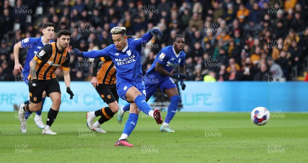 040223 - Hull City v Cardiff City - Sky Bet Championship - Callum Robinson of Cardiff takes the penalty but it is saved by Goalkeeper Matt Ingram of Hull City