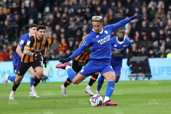 040223 - Hull City v Cardiff City - Sky Bet Championship - Callum Robinson of Cardiff takes the penalty but it is saved by Goalkeeper Matt Ingram of Hull City