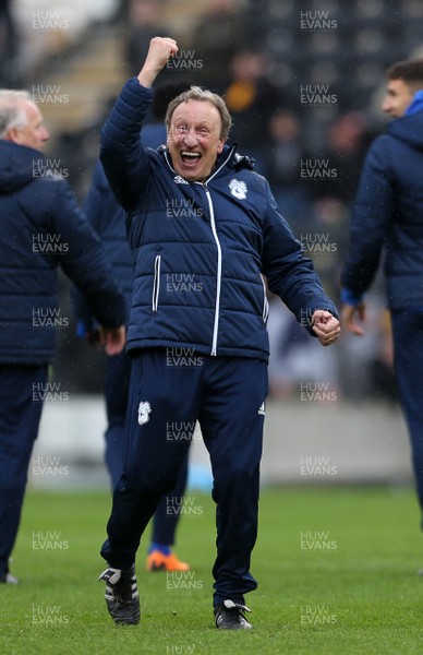 280418 - Hull City v Cardiff City - SkyBet Championship - Cardiff Manager Neil Warnock celebrates with fans at full time