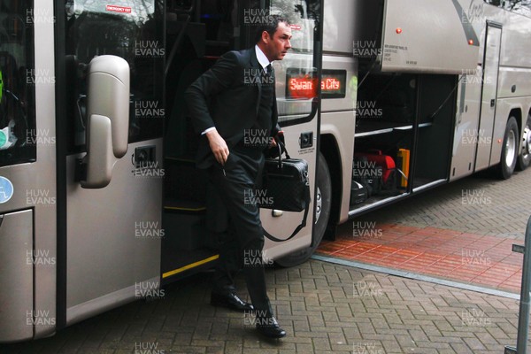 070117 - Hull City v Swansea City, The Emirates FA Cup Third Round - Swansea City Manager Paul Clement arrives at KCOM Stadium by Huw Evans Agency