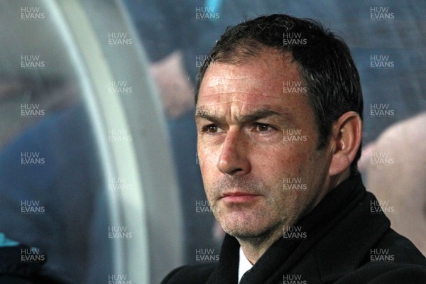 070117 - Hull City v Swansea City, The Emirates FA Cup Third Round - Swansea City Manager Paul Clement by Huw Evans Agency