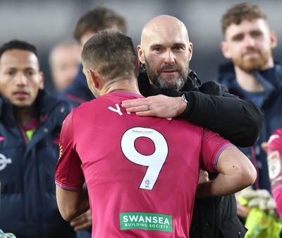 100224 - Hull City v Swansea City - Sky Bet Championship - Head Coach Luke Williams  of Swansea with Jerry Yates of Swansea at the end of the match