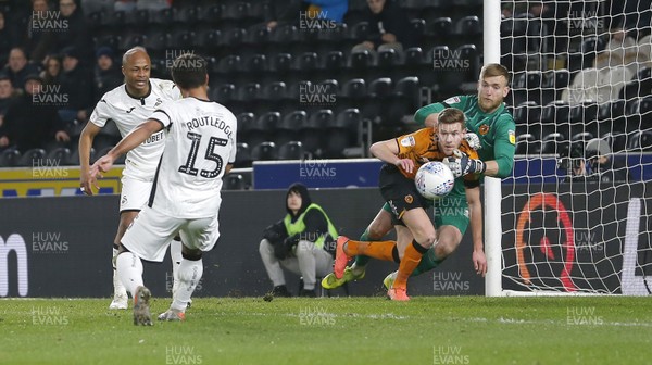 140220 - Hull City v Swansea City - Sky Bet Championship -  Wayne Routledge of Swansea scores in the 12th minute of 1st half 
