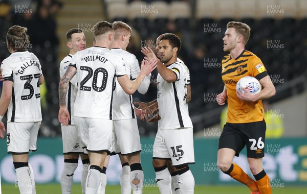 140220 - Hull City v Swansea City - Sky Bet Championship -  Wayne Routledge of Swansea celebrates his goal with team mates