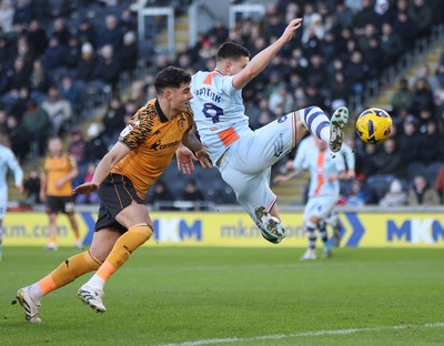 240126 - Hull City v Swansea City - Sky Bet Championship - Zan Vipotnik of Swansea has a shot at goal