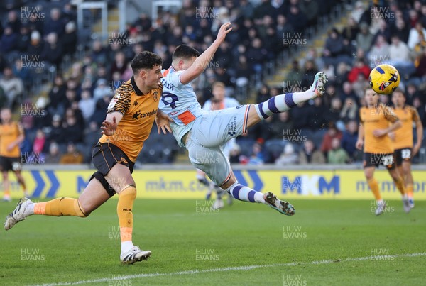 240126 - Hull City v Swansea City - Sky Bet Championship - Zan Vipotnik of Swansea has a shot at goal