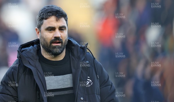 240126 - Hull City v Swansea City - Sky Bet Championship - Swansea manager Vitor Matos before the match