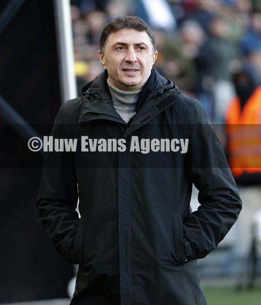 290122 - Hull City v Swansea City - Sky Bet Championship - Manager Shota Arveladze of Hull City before match 